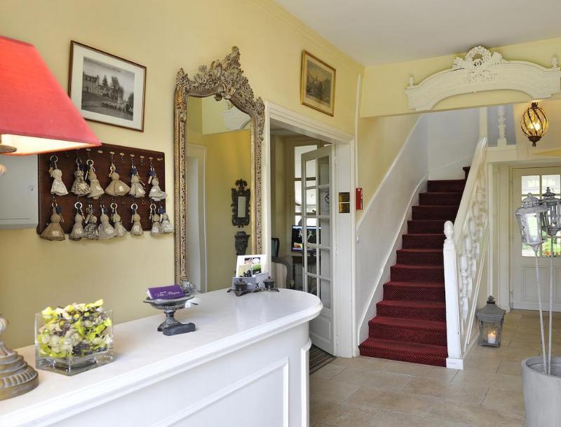 Logis Hotel Villa Marjane Saint-Jean-le-Blanc Exterior photo